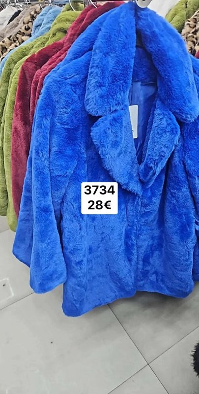 Podkladová báza pod makeup s 24 karátovým zlatom Yara 1555