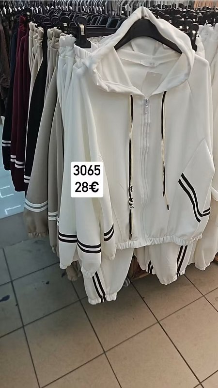 Nohavicovy komplet s pruzkami mikina s kapucnou 3065