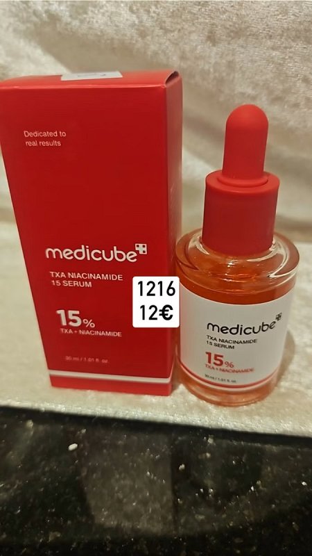 Medicube rozjasňujúce sérum s kombináciou kyseliny tranexamovej 1216