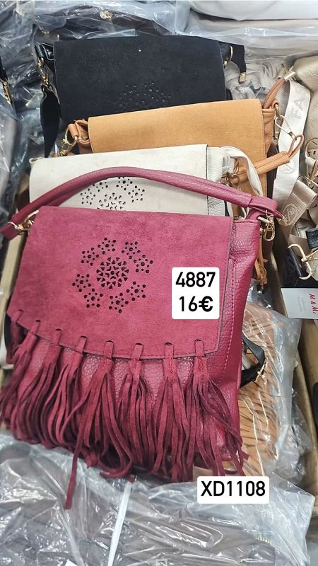 Crossbody kabelka so strapcami 4887
