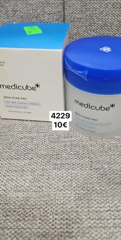 Cistiace tonizacne tampony na plet Medicube 4229