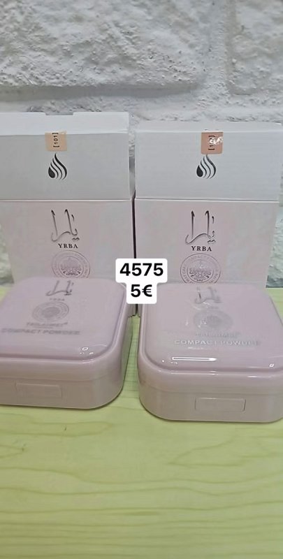 Puder na tvar Lattafa 4575