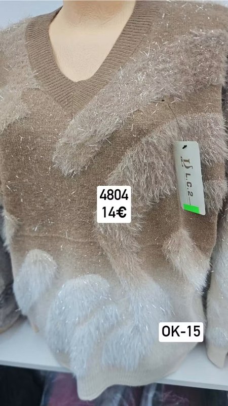 Leskly upletovy sveter s kozusinou 4804