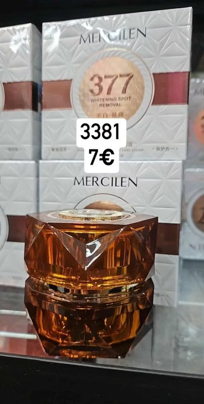 Medicube rozjasňujúci pleťový krém s vitamínom C 1197