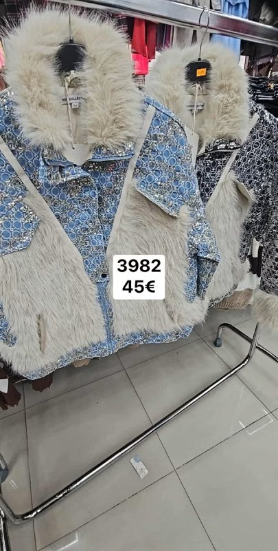 Bodkovany top kratky rukav 1835