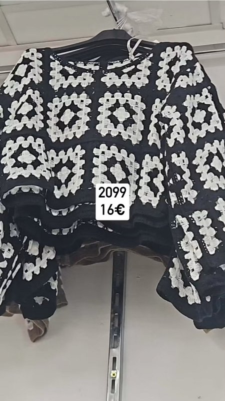 Hackovany vzorovany top 2099
