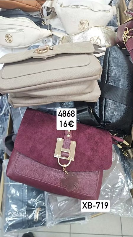 Crossbody kabelka H s priveskom 4868