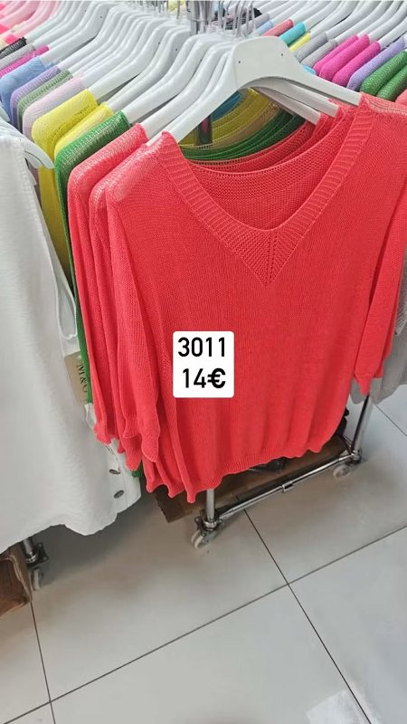 Jednofarebny svetrik 3011