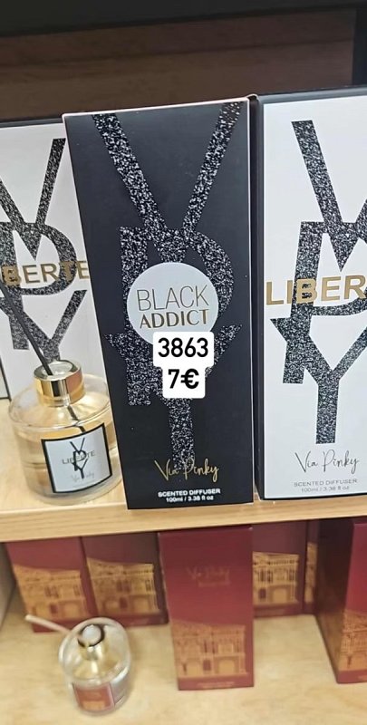 Madeira bluzka s gombikmi a flitrami 1685
