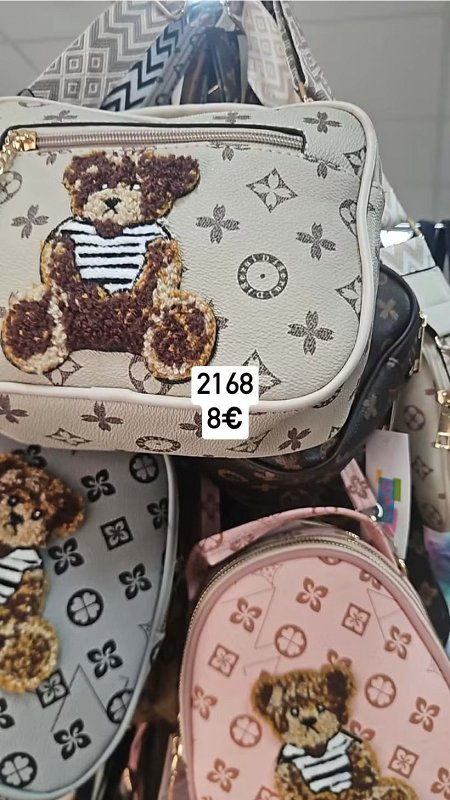Crossbody kabelka s mackom 2168