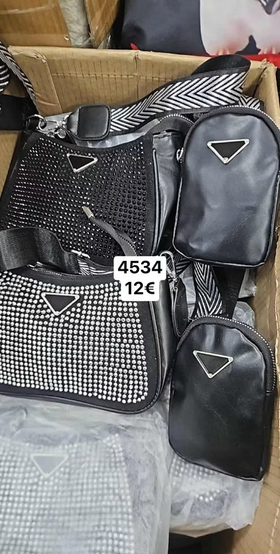 Crossbody kabelka s kamienkami 4534