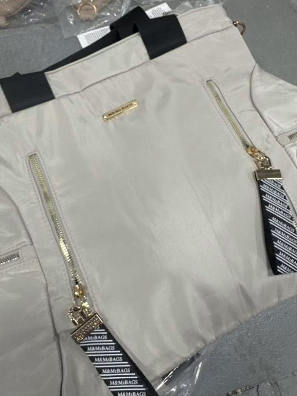 Jednofarebná kabelka Mz Bags 4980