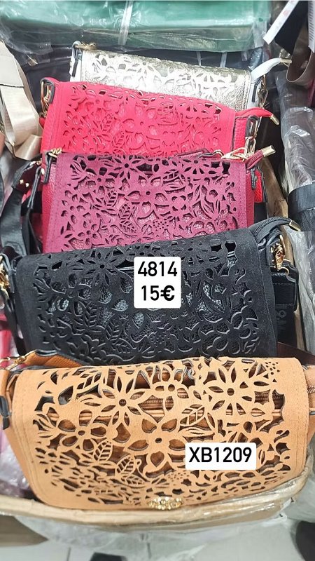 Vykrajovana crossbody kabelka 4814