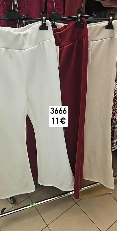 Luxelux Rozjasňujúci očný krém s kávovými semienkami 1510