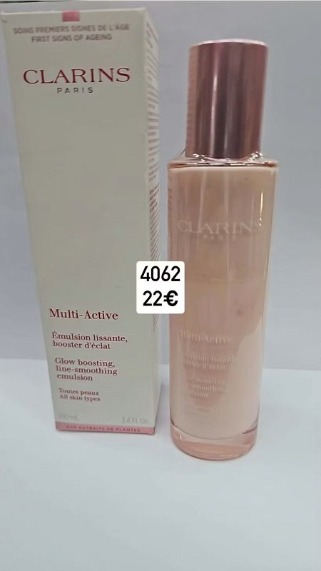 Clarins rozjasňujúca a vyhladzujúca pleťová emulzia 4062