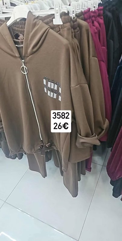 Bodkovane strihane nohavice s opaskom 1401