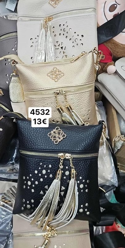 Crossbody kabelka LOWE so strapcami 4532