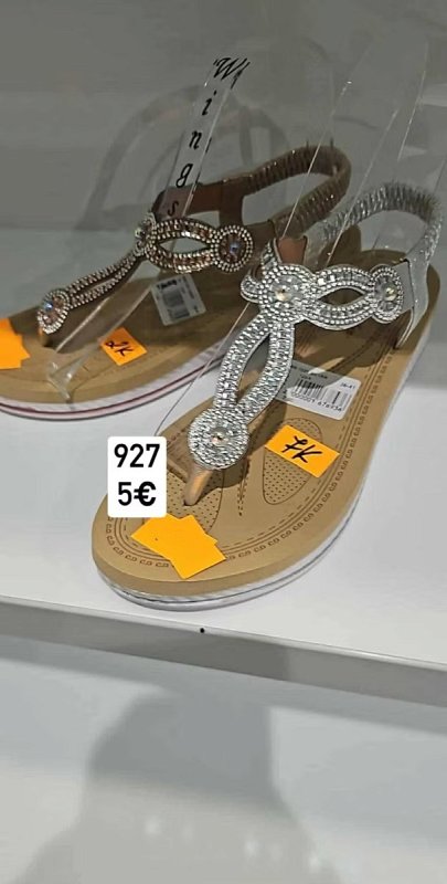 Damske sandale s kamienkami 927