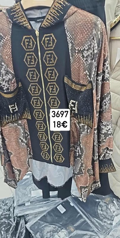 Kvietkovane saty na ramienka s volanikmi 1491