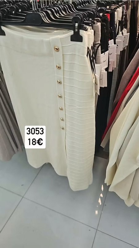 Upletova sukna so zlatymi gombikmi 3053
