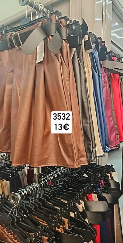 Bodkovany nohavicovy trojdielny komplet A 1352