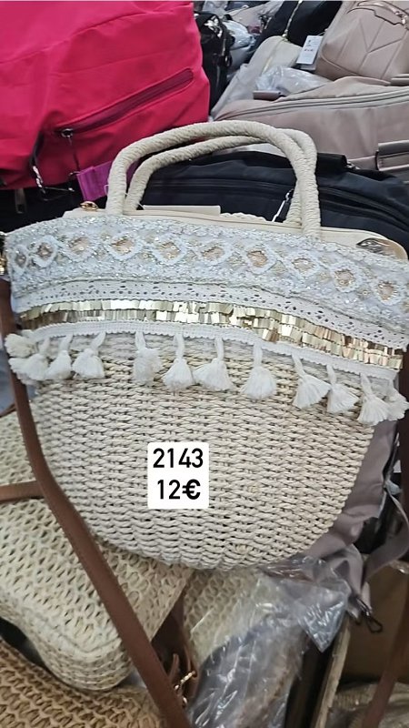 Pletena kabelka s krajkou a strapcami 2143
