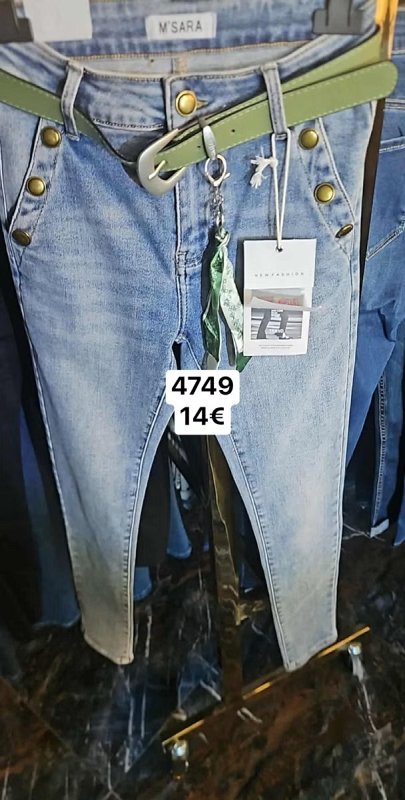 Zosvetlujuci krem na tvar 3382