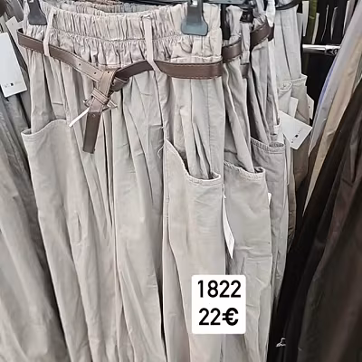 Nohavice s vreckami a opaskom dole gumicka 1822 - 2