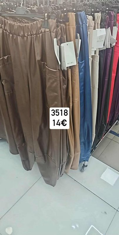 Riflovy top bez ramienok na gombiky 1337