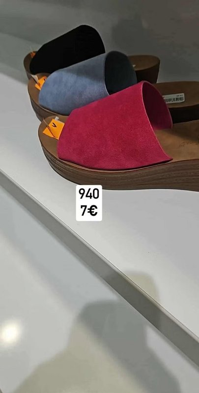 Damske sandale na vyssej platforme 940