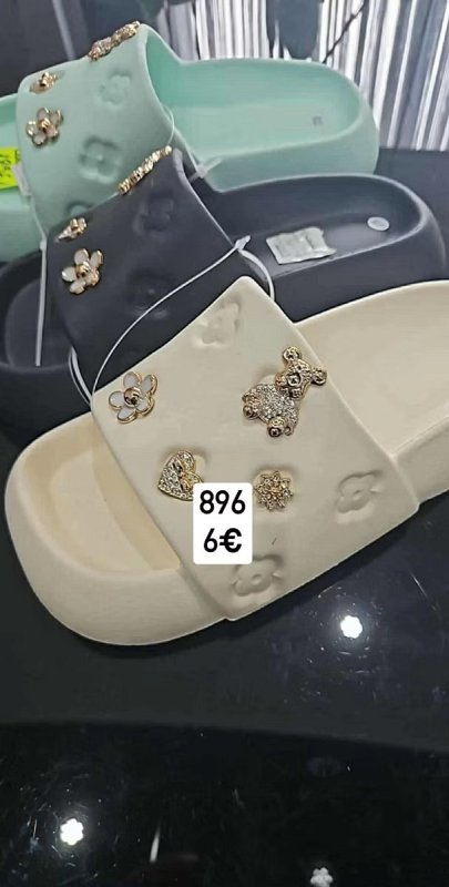 Kroksy s ozdobami 896