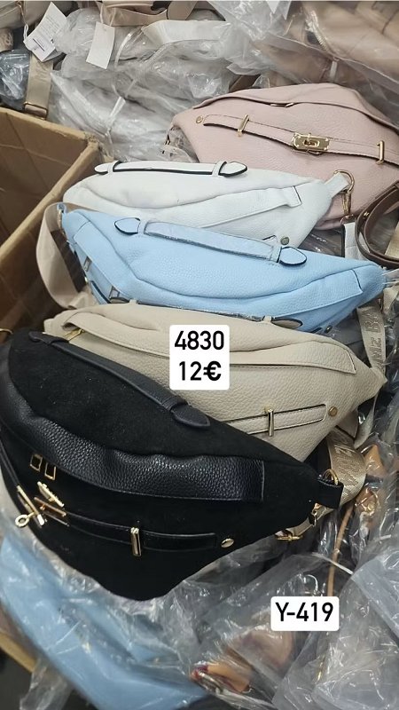 Ladvinka s prackou 4830