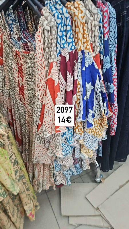 Vzorovane letne saty hore stahovane 2097