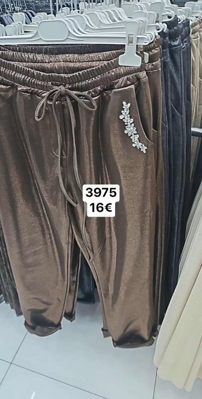 Kvietkovany korzetovy top na ramienka 1828